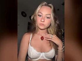 peachesncreampiezz Cam