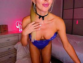AmeliaBlond Cam