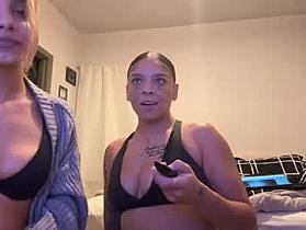 lesbianbaddies Cam