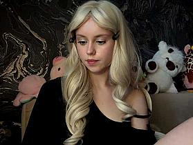 BundtAmely Cam