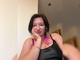 Lola-211 Cam