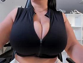 natural_bigboobs Cam