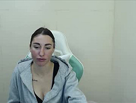 cammila_horn Cam